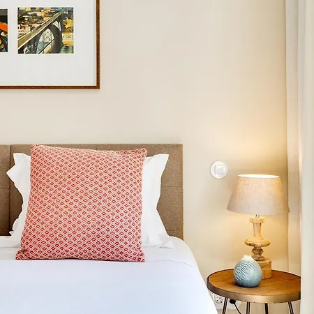 Jardins Da Muralha By Da'home * Porto