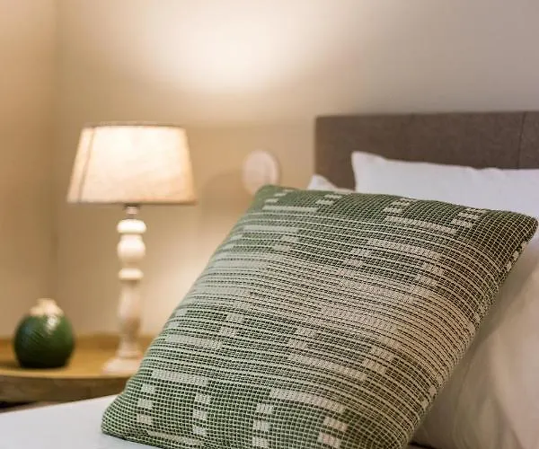 Jardins Da Muralha By Da'home * Oporto