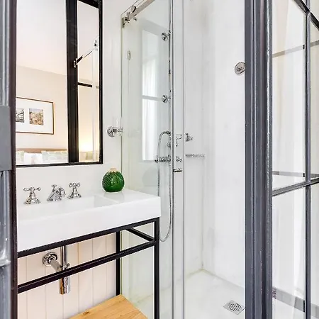 Jardins Da Muralha By Da'home * Porto