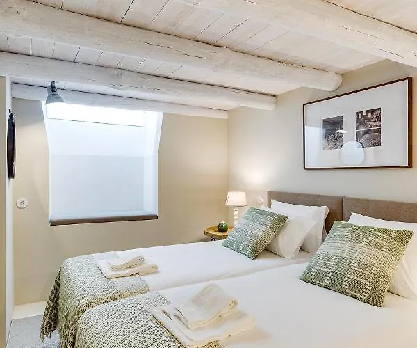 Jardins Da Muralha By Da'home * Oporto